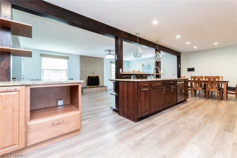 24580 Penshurst Drive Beachwood OH 44122