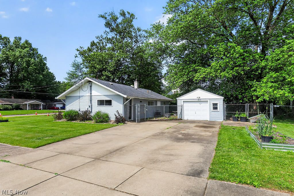 4126 Woodmere Drive Austintown OH 44515