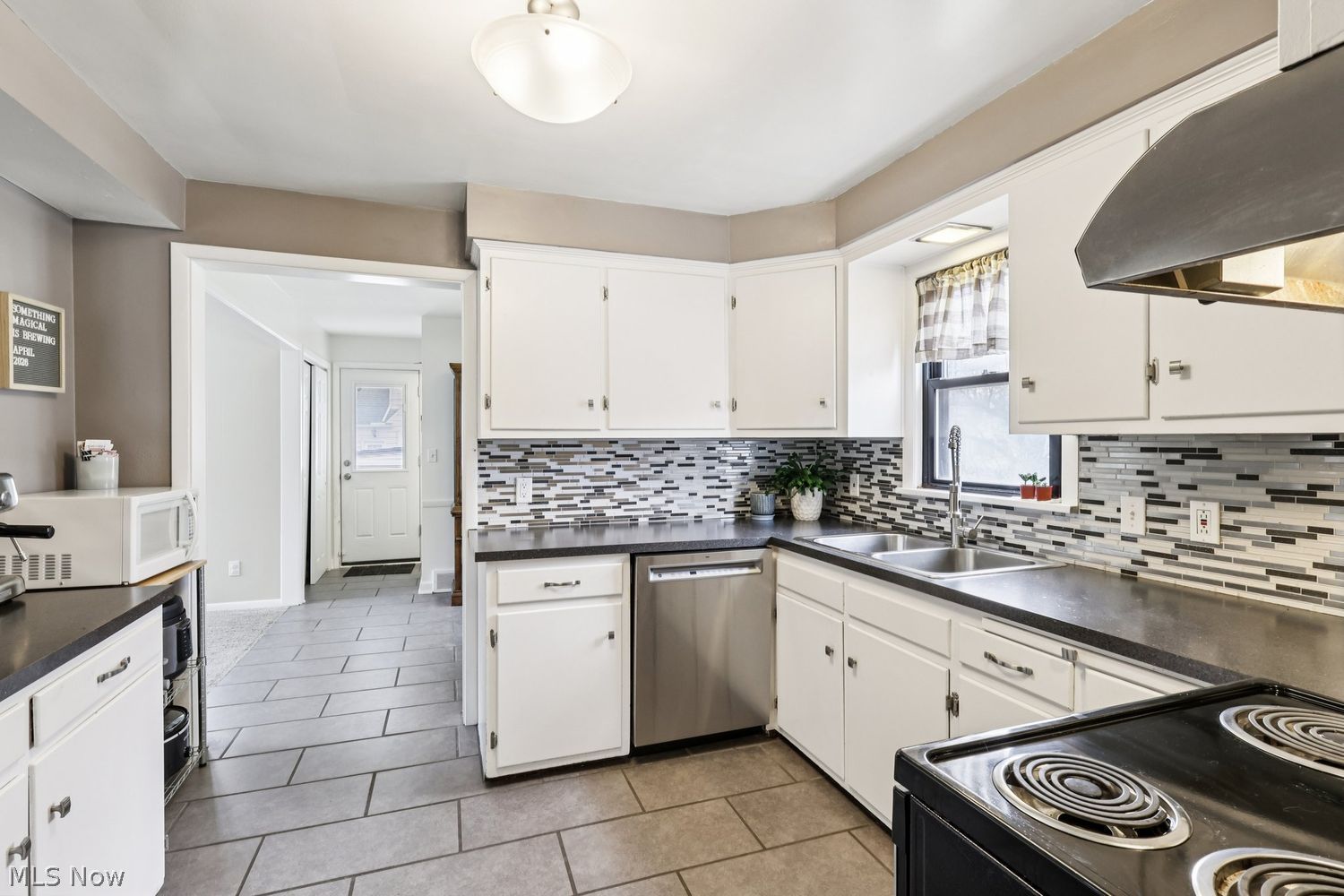 4318 Bluestone Road Cleveland OH 44121