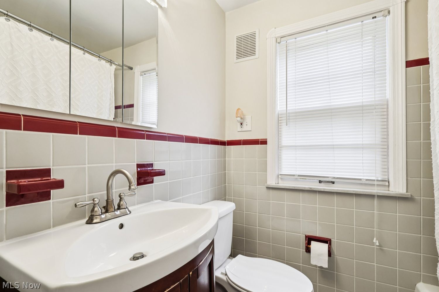 4318 Bluestone Road Cleveland OH 44121