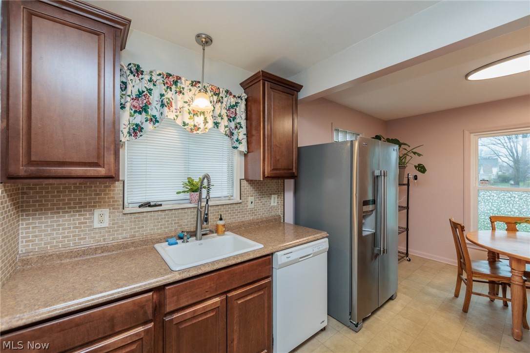 2071 Wrenford Road South Euclid OH 44121