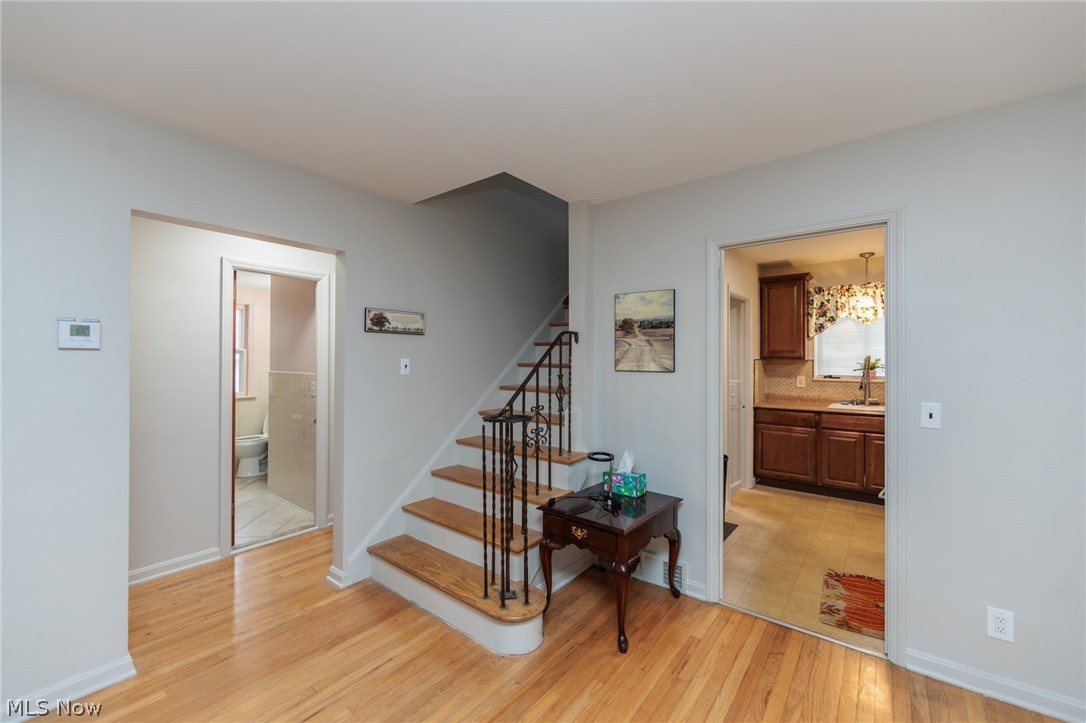 2071 Wrenford Road South Euclid OH 44121
