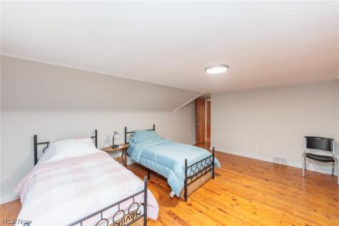 2071 Wrenford Road South Euclid OH 44121