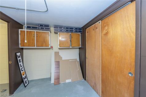 2071 Wrenford Road South Euclid OH 44121