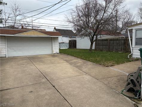 18915 Longview Avenue Maple Heights OH 44137
