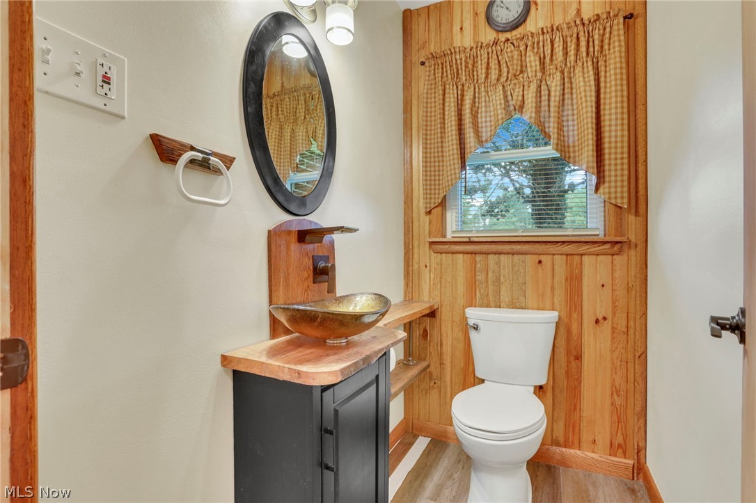 3557 E State Route 60 NE Mcconnelsville OH 43756