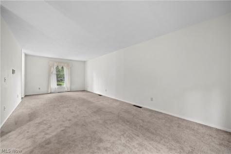 5638 Mills Creek Lane North Ridgeville OH 44039