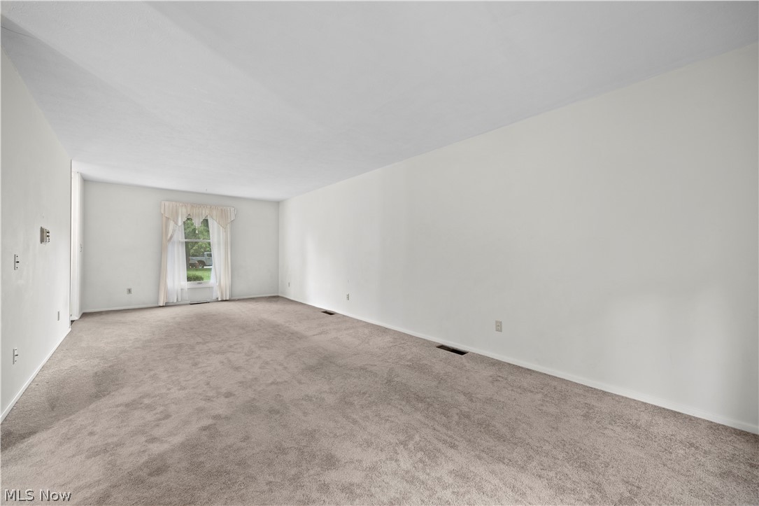5638 Mills Creek Lane North Ridgeville OH 44039