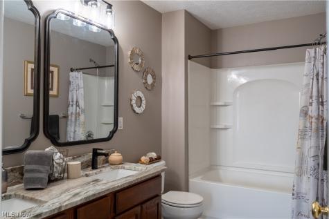38210 Kingston Drive North Ridgeville OH 44039