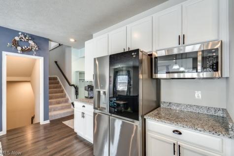 8325 Bedaos Drive Mentor OH 44060