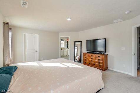 8325 Bedaos Drive Mentor OH 44060