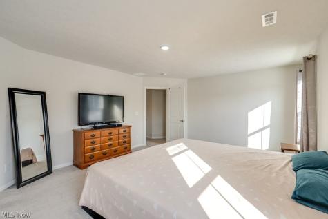 8325 Bedaos Drive Mentor OH 44060