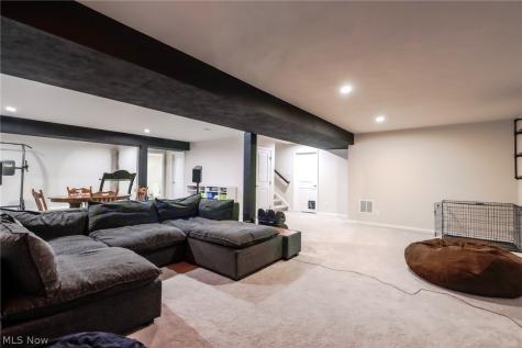 8325 Bedaos Drive Mentor OH 44060