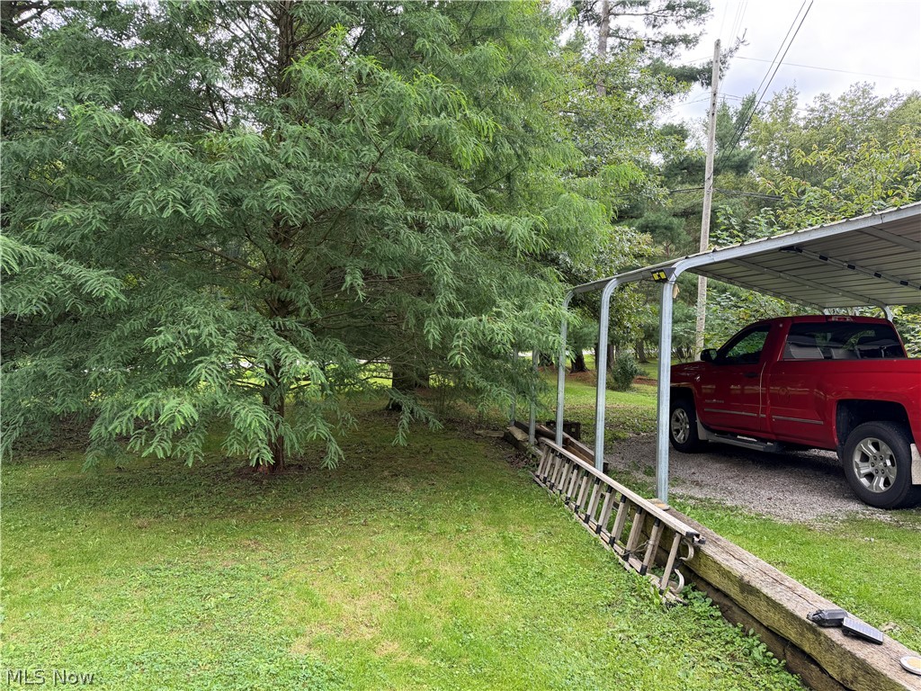 1898 Johnstown Road NE Dover OH 44622