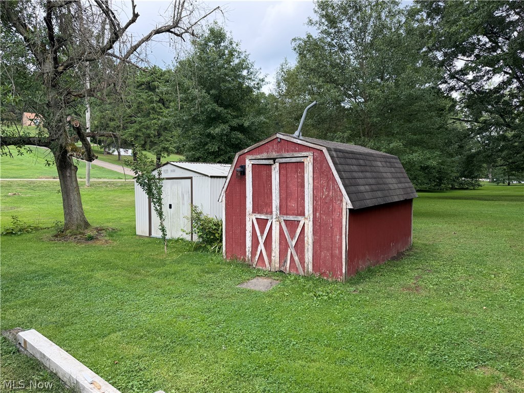 1898 Johnstown Road NE Dover OH 44622