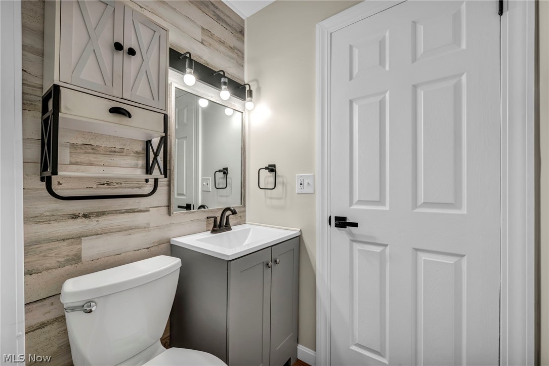 99 Indian Lake Boulevard Canfield OH 44406