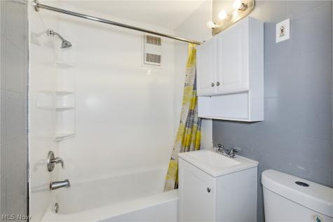 13120 Crennell Avenue Cleveland OH 44105