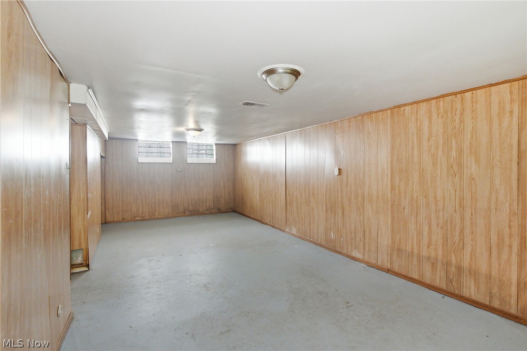 13120 Crennell Avenue Cleveland OH 44105