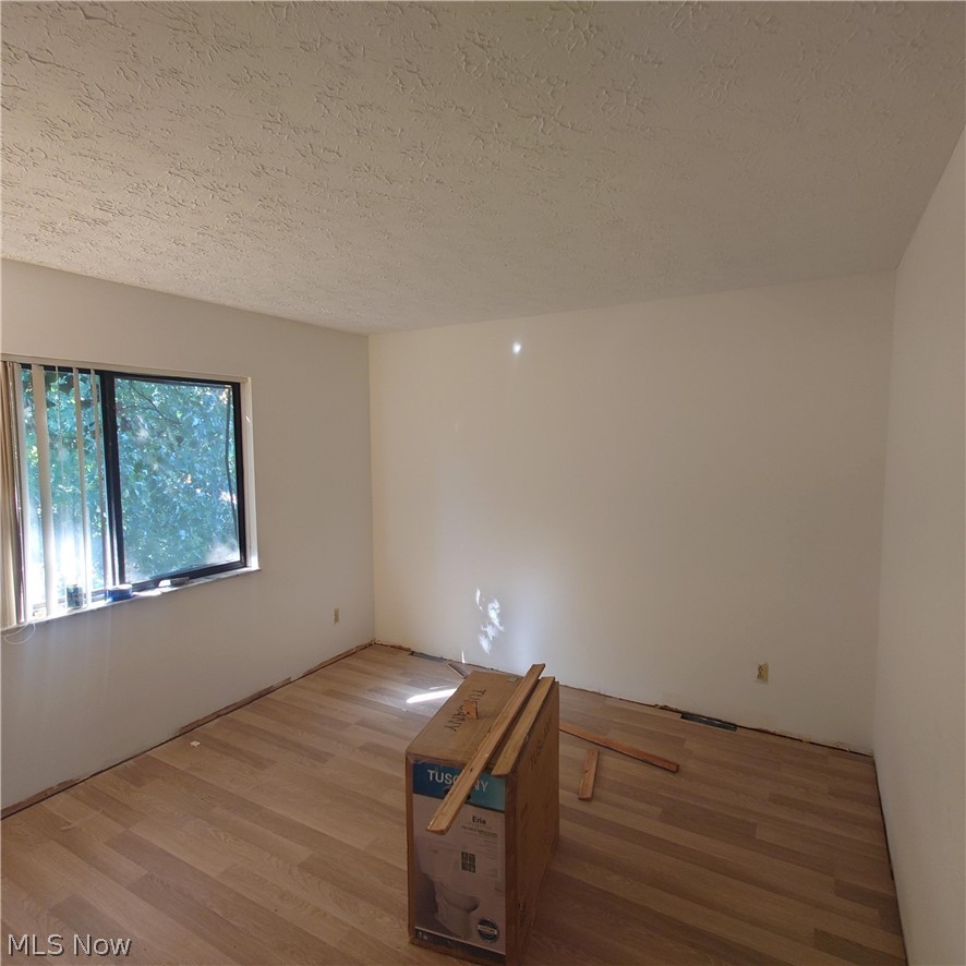 6407 Woodmoor Avenue NW Canton OH 44718