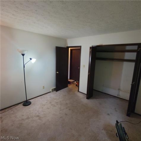 6407 Woodmoor Avenue NW Canton OH 44718