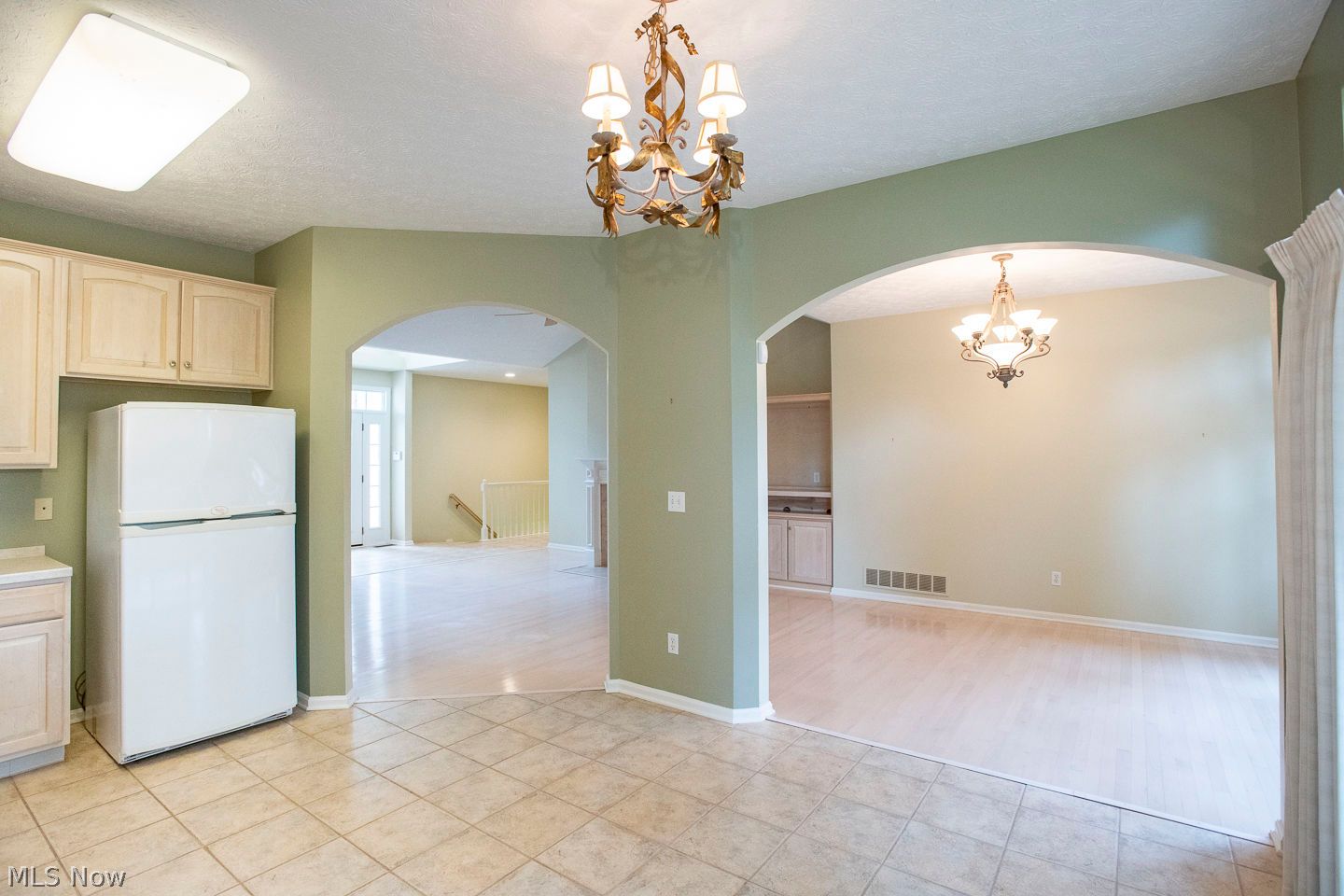 31776 Gardenside Drive Avon Lake OH 44012