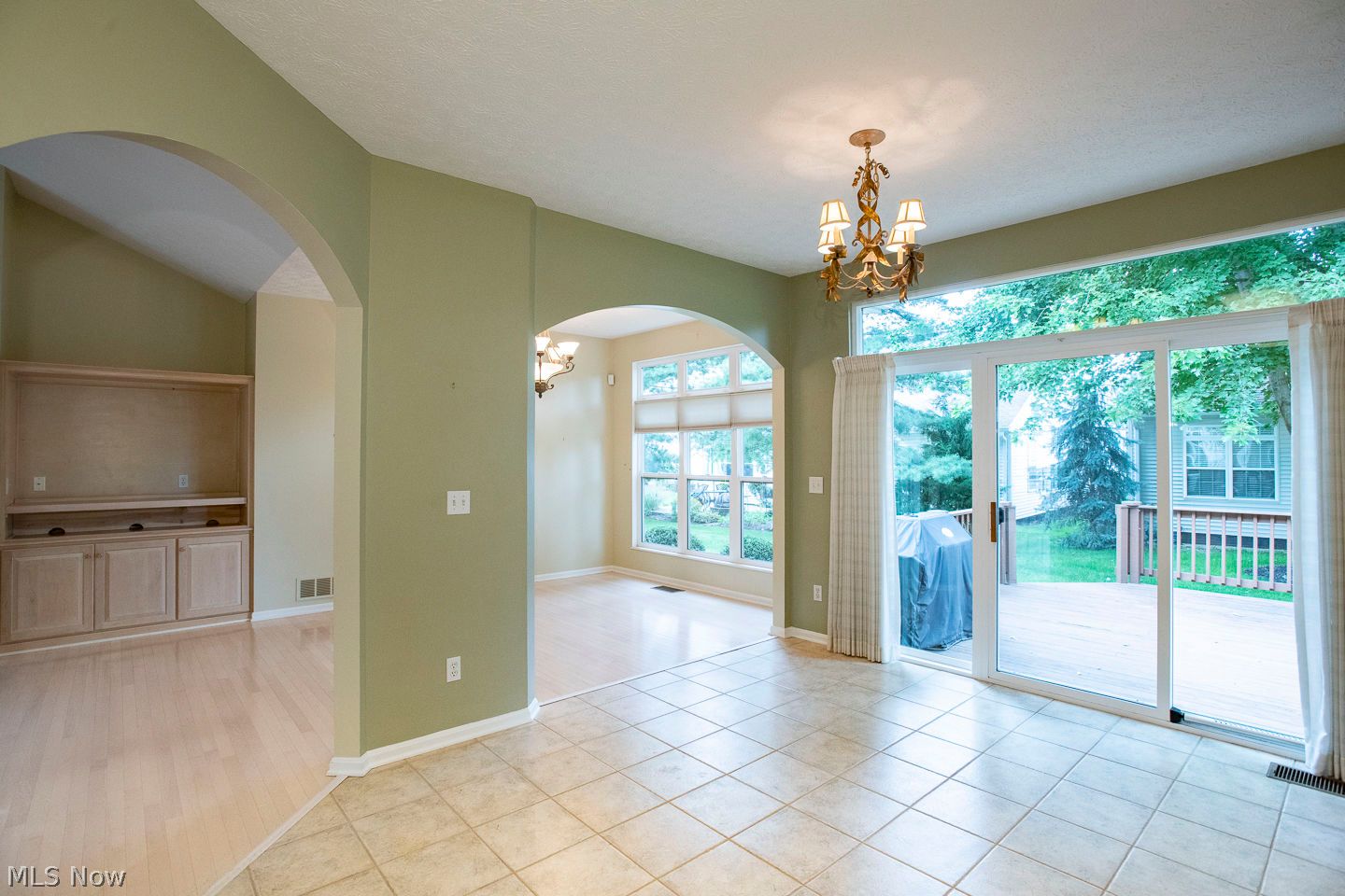 31776 Gardenside Drive Avon Lake OH 44012