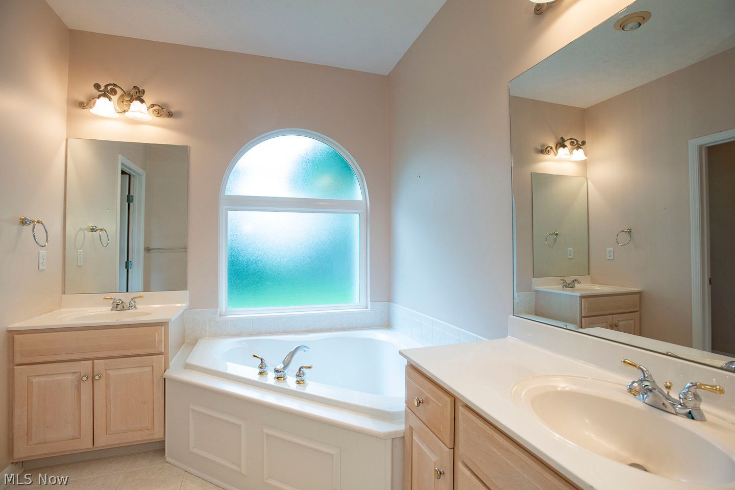 31776 Gardenside Drive Avon Lake OH 44012