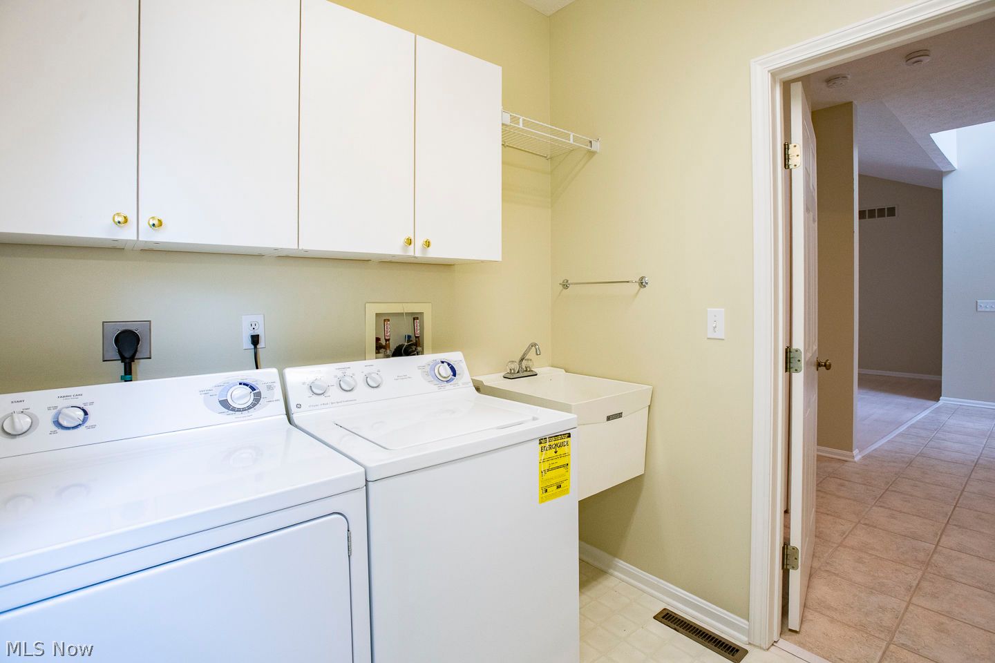 31776 Gardenside Drive Avon Lake OH 44012