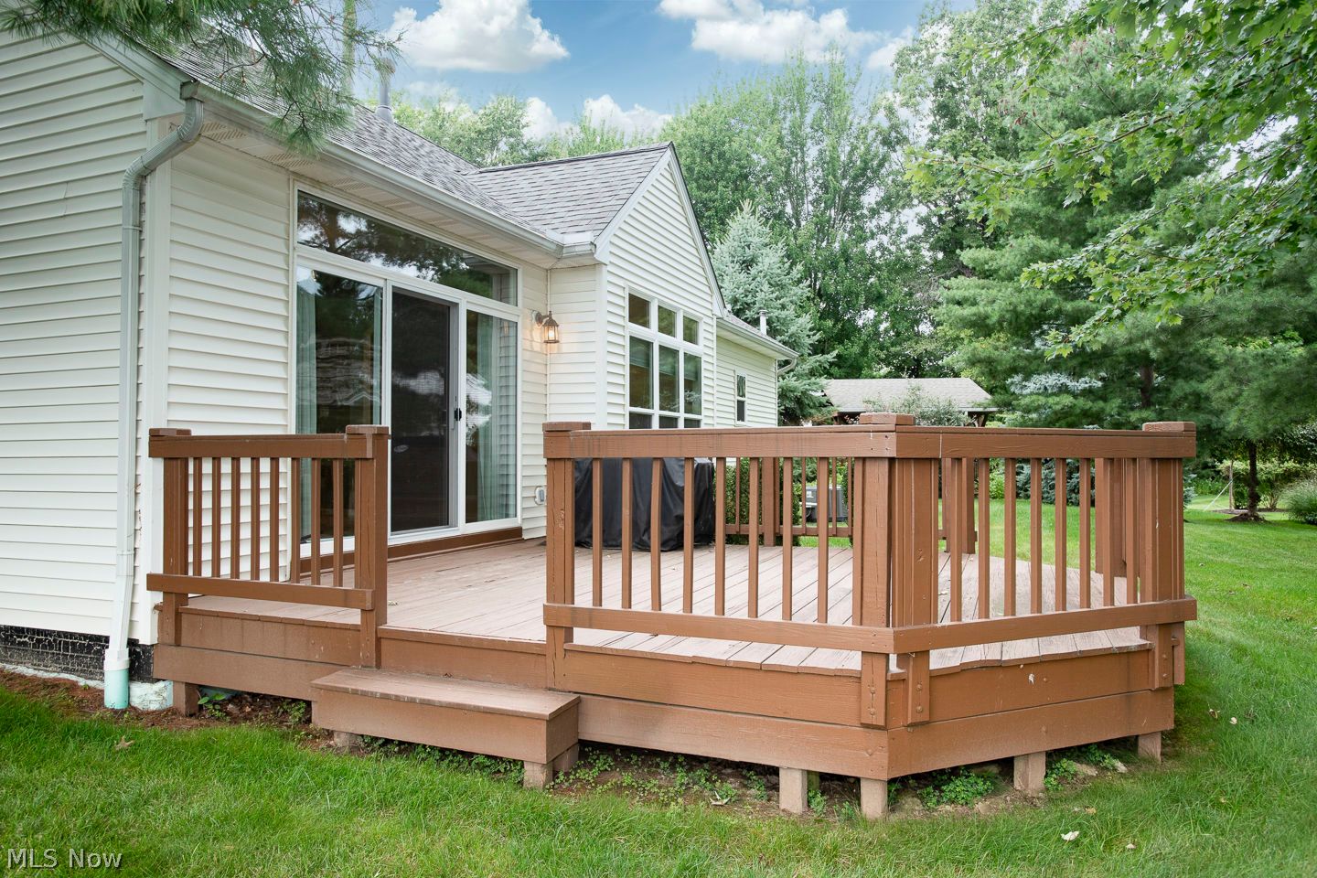 31776 Gardenside Drive Avon Lake OH 44012