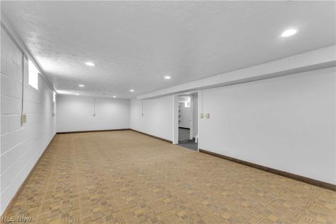 3332 North Avenue Parma OH 44134