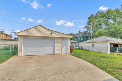 3332 North Avenue Parma OH 44134