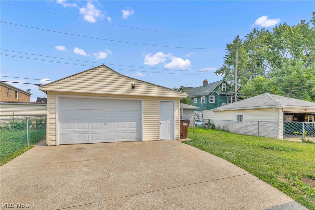 3332 North Avenue Parma OH 44134