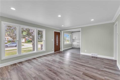 3332 North Avenue Parma OH 44134