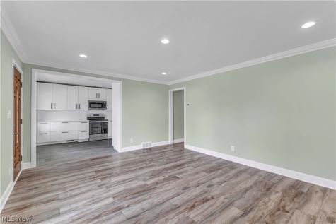 3332 North Avenue Parma OH 44134