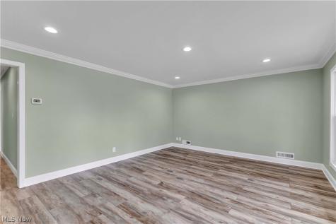 3332 North Avenue Parma OH 44134