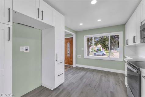 3332 North Avenue Parma OH 44134