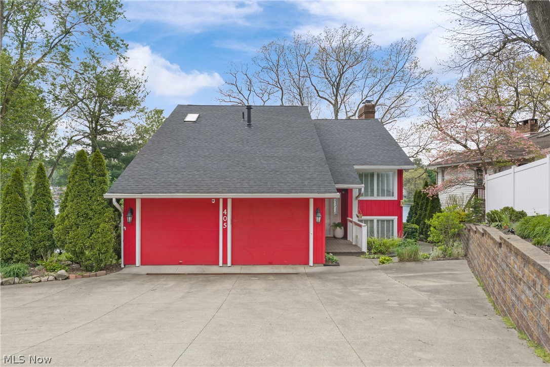 405 Snow Avenue Coventry OH 44319