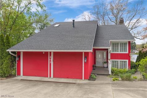 405 Snow Avenue Coventry OH 44319