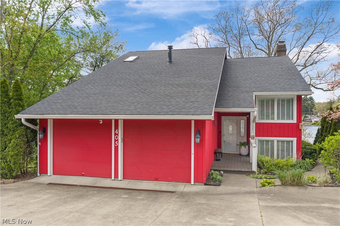 405 Snow Avenue Coventry OH 44319