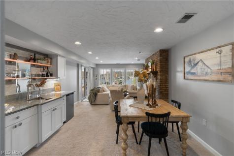 405 Snow Avenue Coventry OH 44319