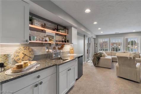 405 Snow Avenue Coventry OH 44319