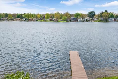 405 Snow Avenue Coventry OH 44319