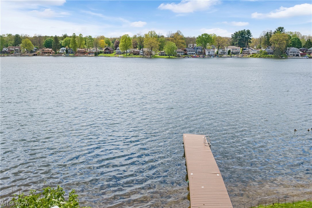 405 Snow Avenue Coventry OH 44319
