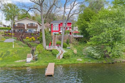 405 Snow Avenue Coventry OH 44319
