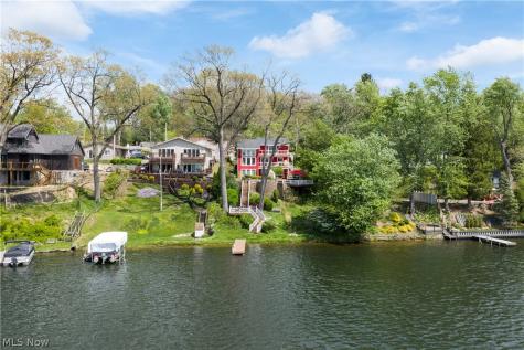405 Snow Avenue Coventry OH 44319