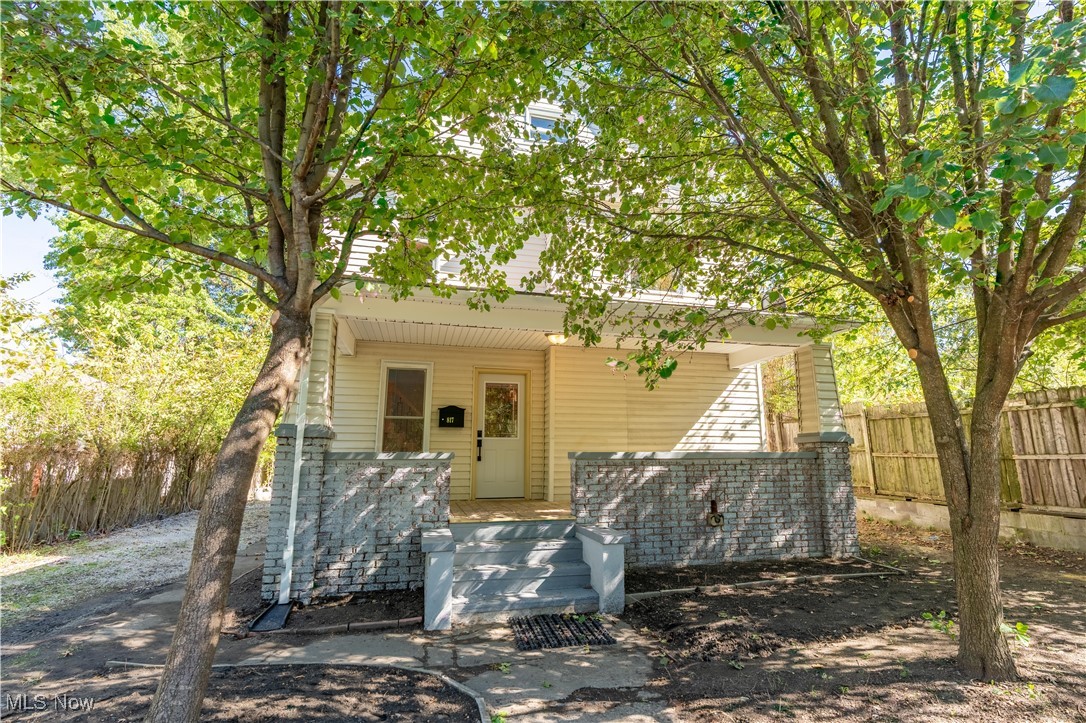 817 Raymond Street Akron OH 44307