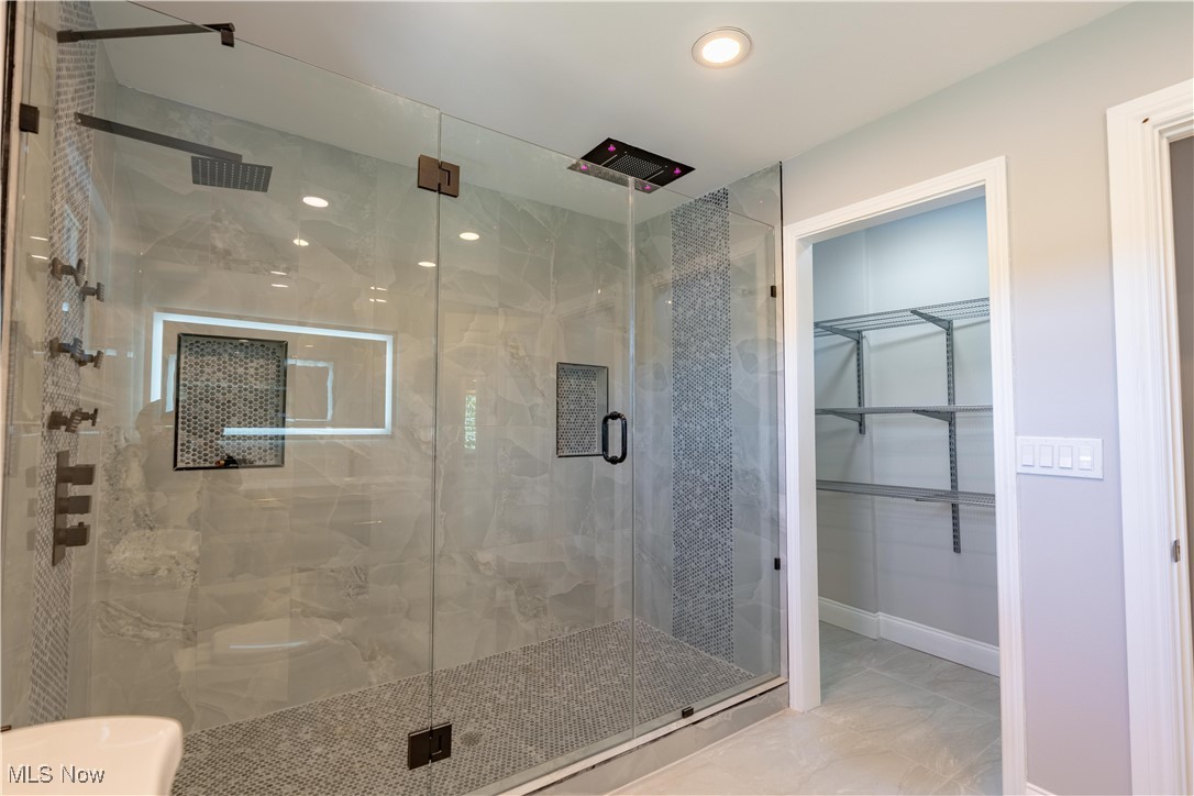 817 Raymond Street Akron OH 44307