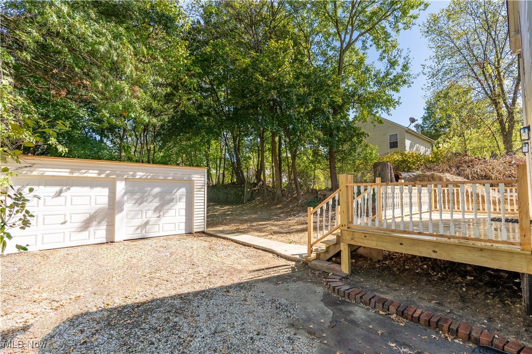 817 Raymond Street Akron OH 44307