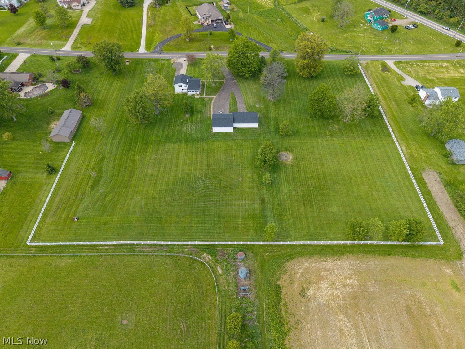 2460 Blake Road Wadsworth OH 44281