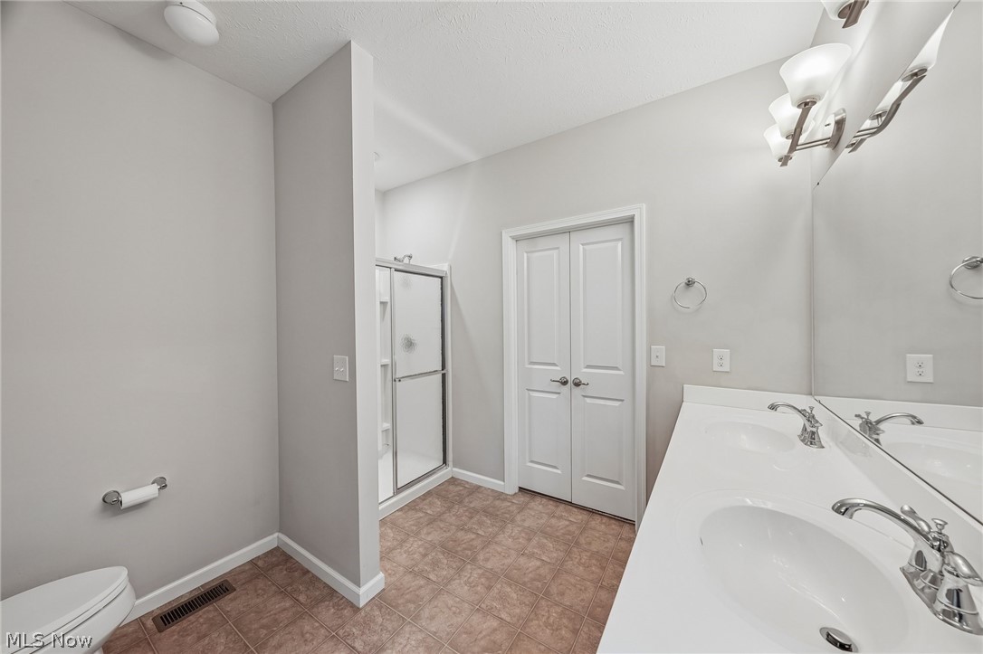190 Lakeland Way Aurora OH 44202